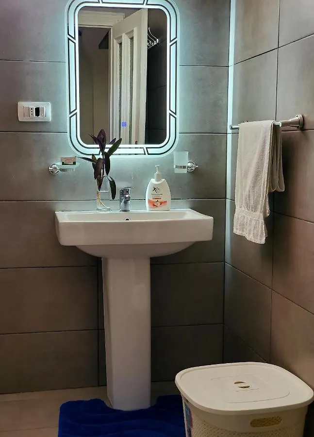 Unique Traditional House, Hosted By J&G Tirana Vila