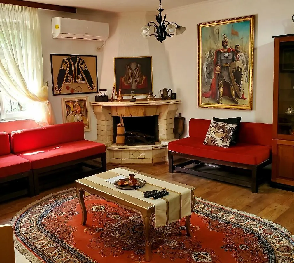 Unique Traditional House, Hosted By J&G Tirana