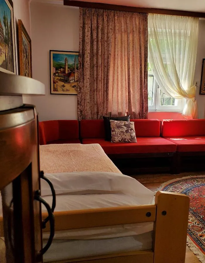 Unique Traditional House, Hosted By J&G Tirana
