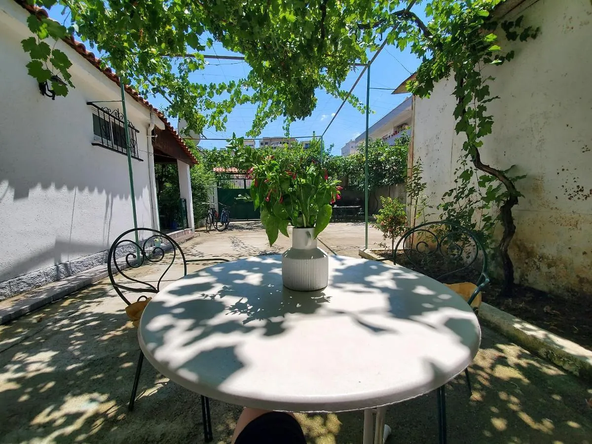 Unique Traditional House, Hosted By J&G Tirana Vila