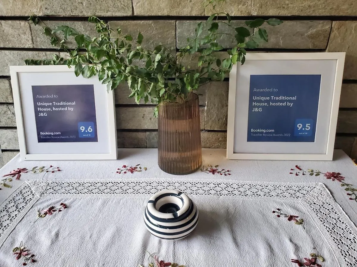 Unique Traditional House, Hosted By J&G Tirana Vila